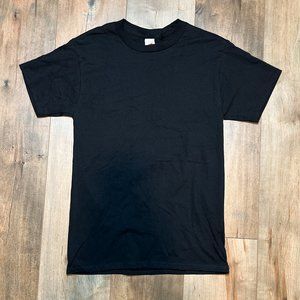 NWOT Hanes Solid T-Shirt
